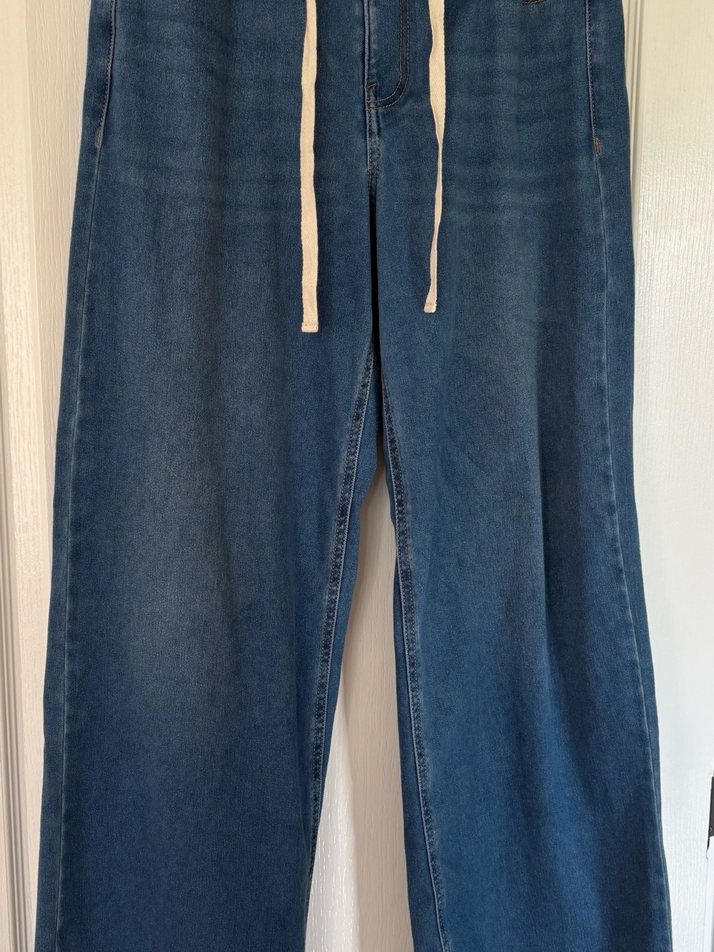 Nine West Wide Leg Stretch Jeans Size 8 Drawstring Waist Medium Wash